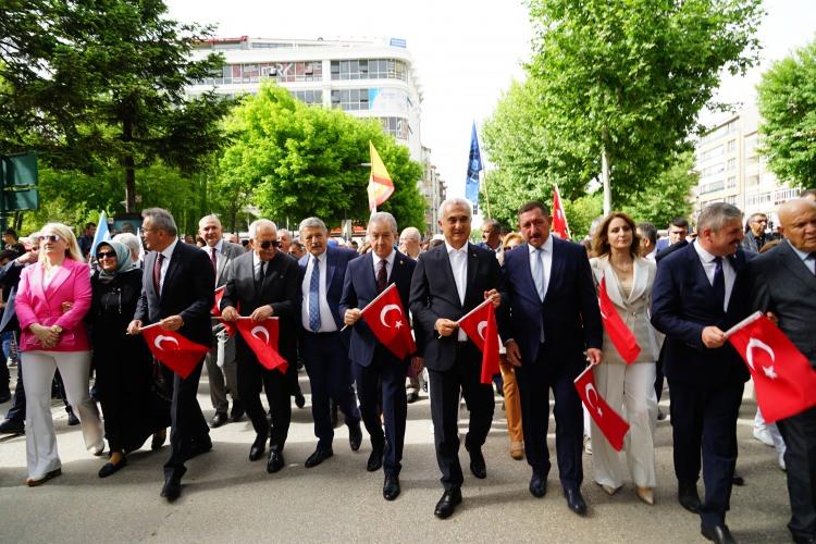 <p>Özellikle Türk Devletler Topluluğu Teşkilatı kurulduktan sonra Kastamonu gibi kadim bir ilimizde 1000 yıllık Türk yurdunda hem Selçuk için hem Osmanlı için hem de Cumhuriyetimiz için olmazsa olmaz bir şehir. </p>