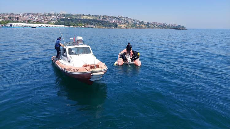 <p>Denizden çıkartılanlar adeta bir hurdalığı andırırken, vatandaşlar da bu durum karşısında şaşkınlığını gizleyemedi.</p>
<p> </p>