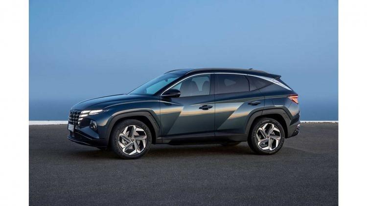 <p>Güney Koreli otomobil üreticisi Hyundai, C-SUV temsilcisinin dördüncü nesli olacak Tucson modelini geçtiğimiz yıl Türkiye'de satışa çıkarmıştı.</p>

<p> </p>
