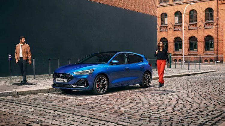 <p><strong>YENİ FORD FOCUS'UN TÜRKİYE FİYATI</strong></p>

<p>Makyajlanan yeni Ford Focus, sedan, hatchback ve station wagon gövde tipleriyle ilk safhada TrendX serisi ile Haziran ayında satışa sunuldu.</p>
