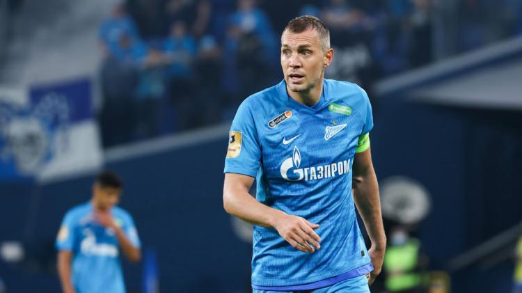 <p>Zenit'ten ayrılan Artem Dzyuba'yla Beşiktaş'ın ilgilendiği iddia edildi. <br />
<br />
33 yaşındaki forvet, bu sezon 39 maçta 13 gol atarken 10 da asist yaptı. <br />
<br />
Rus golcünün bonservisi ise elinde bulunuyor. </p>
