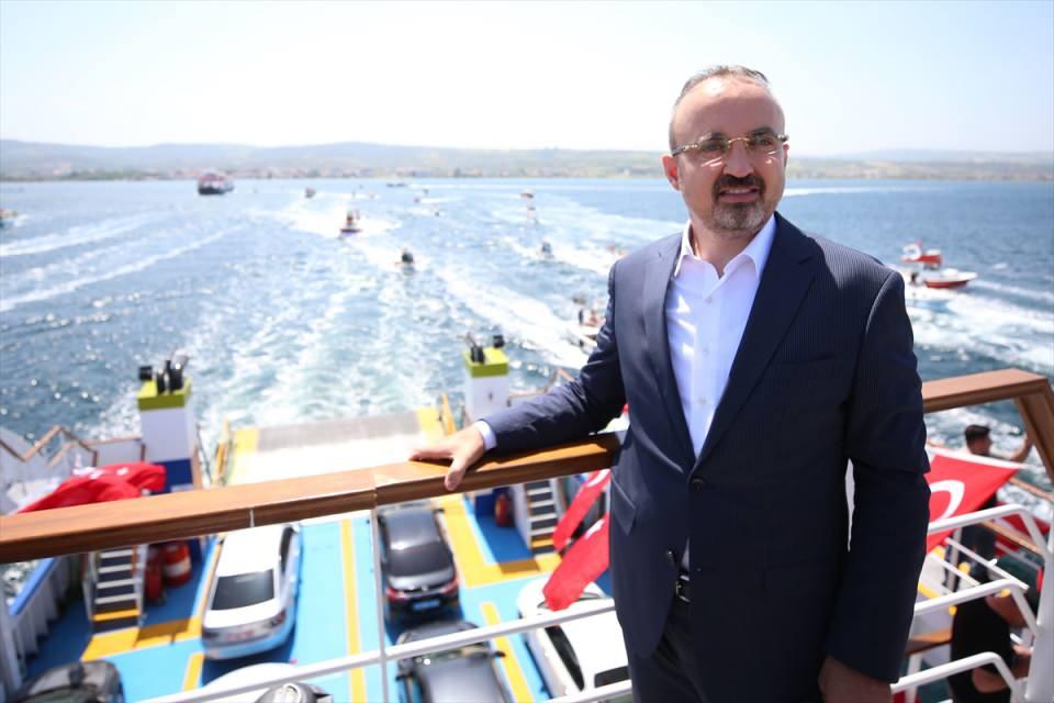 <p>Temsili geçişte Sahil Güvenlik Komutanlığı botları, Kıyı Emniyeti Genel Müdürlüğü botları ve balıkçı tekneleri de yer aldı.</p>

<p> </p>
