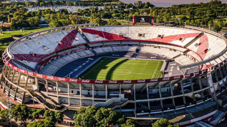 <p>River Plate'in evi Estadio Monumental, 80 bin 92 kişilik kapasitesiyle listenin 19'uncu sırasında bulunuyor.</p>