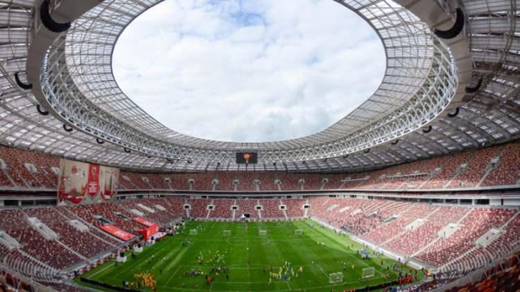 <p>Luzhniki'de 81 bin 4 kişi maç seyredebiliyor.</p>

