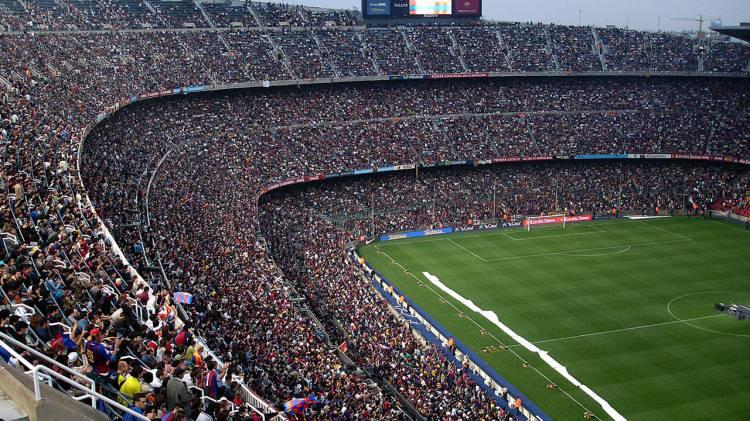 <p><strong>Listenin 3'üncü sırasında,</strong> İspanya'nın ve Avrupa'nın en büyük stadyumu; Camp Nou bulunuyor.</p>