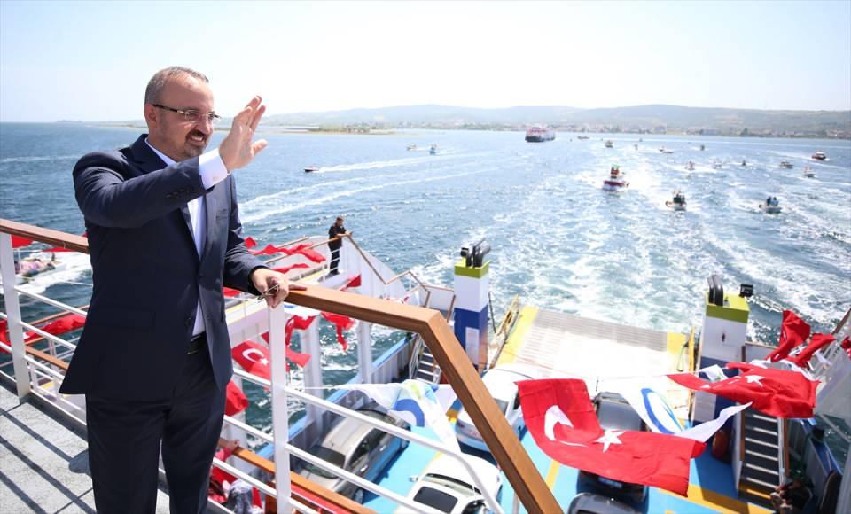 <p>Bülent Turan ve beraberindekiler daha sonra Bolayır köyünde Gazi Süleyman Paşa'nın mezarına çiçek bırakıp dua etti.</p>

<p> </p>
