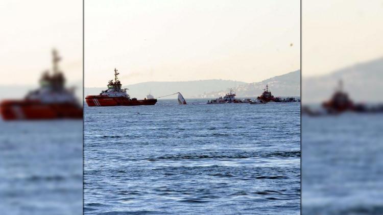 <p>Sahil g&uuml;venlik gemisinin 4 personeli kazadan sonra hayatını kaybetti.</p>
