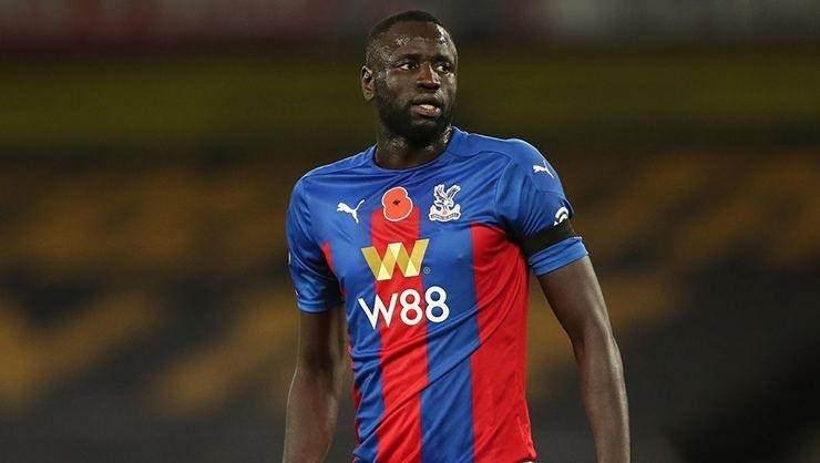 <p>Trabzonspor, Kouyate transferini bitirmeye çok yakın!</p>

<p>Çok yönlü oyuncularla çalışmayı seven Abdullah Avcı’nın transferdeki gözdelerinden biri de daha önce de çok istediği Ceikhou Kouyate için Trabzonspor menajeriyle görüşmelere başladı! Bordo-mavili ekibin transferi bitirmeye çok yakın olduğu belirtildi.</p>

<p>Kouyate’nin menajerlKesiğini daha önce Diagne ve Mame Thiam gibi flaş isimleri Türkiye’ye getiren Saffet Balkan yapıyor. Kouyate hakkında yıllardır Türkiye’yle görüşmeler yaptıklarını vurgulayan Balkan, “Ancak hep yüksek bonservis bedelleri buna engel olmuştu. Şu anda bonservisi elinde. Türkiye’den 2 teklifimiz var. Acele etmiyoruz. En doğru kararı vermek istiyoruz. Sayın Ahmet Ağaoğlu ile devre arasında bir görüşmemiz olmuştu. Kendilerine ilgileri için teşekkür ediyorum. Kouyate de müslüman bir ülkede kariyerini devam ettirmeye sıcak bakıyor. Umarım her iki taraf için de hayırlısı olur” dedi.</p>

<p> </p>
