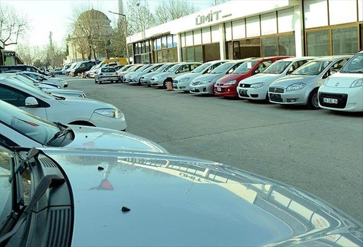 <p>Bu kusur gizlendiğinden 280-290 bin liraya alınacak araca 355 bin lira ödenmiş. Zarar 70-80 bin lira. Mağduriyetlerin önemli kısmı tanıdıklardan güvenilerek yapılan alımlarda yaşanıyor.</p>