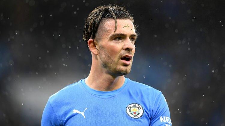 <p>Manchester City'nin 117 milyon Euro'ya transfer ettiği Jack Grealish, bu sezonki performansıyla değer kaybı yaşadı ve 16'ncı sıraya geriledi.</p>