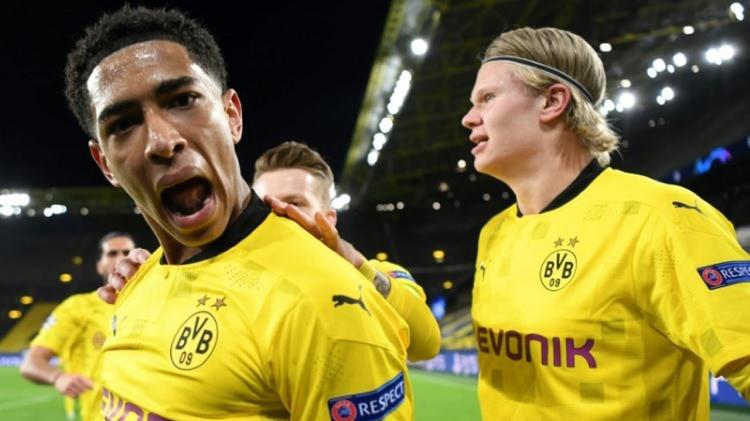 <p>19'uncu sırada Borussia Dortmund'un İngiliz merkez orta sahası Jude Bellingham bulunuyor.</p>