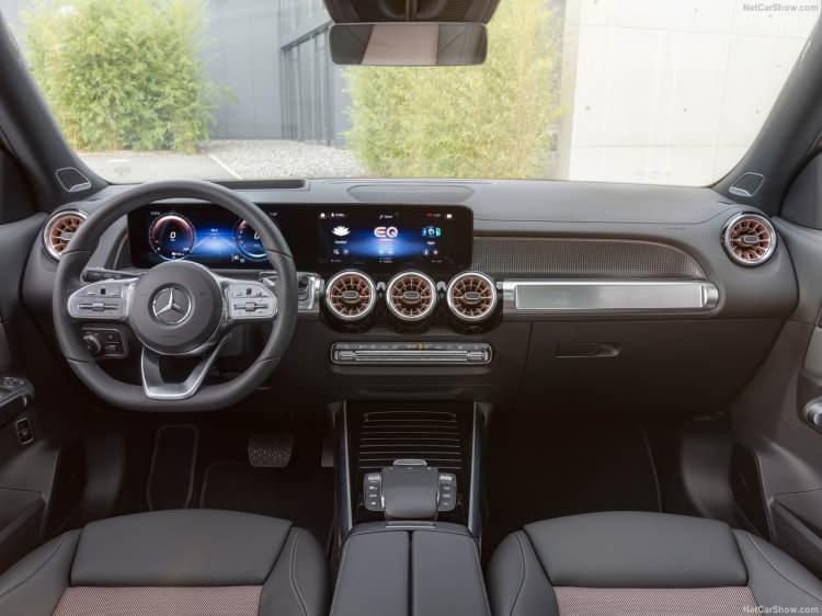 <p>Türkiye'ye EQB 350 4MATIC versiyonuyla gelen modelde AMG+ paketi bulunuyor.</p>