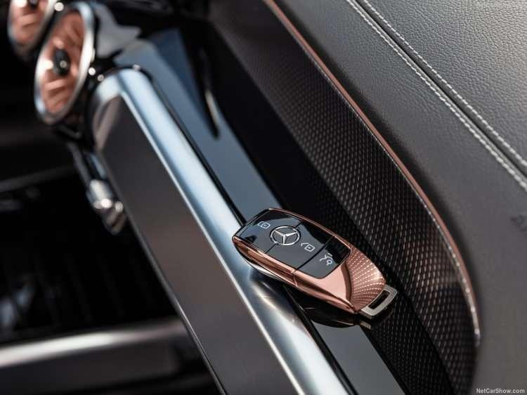 <p>Elektrikli SUV'da 292 beygir güç ve 520 Nm tork üreten iki elektrik motoru bulunuyor.</p>