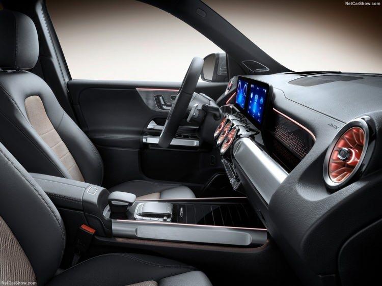 <p>Mercedes-Benz EQB'nin karma enerji tüketimi 19,4 - 18,1 kWsa/100km olarak açıklandı.</p>