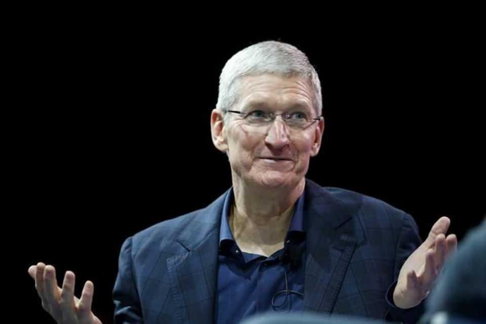 <p>Akıllı telefon pazarının önce gelen üreticisi Apple'ın CEO'su Tim Cook en çok kazanan ikinci CEO oldu. Cook 770.5 milyon dolarlık gelir elde etti. Cook'un kazancının önemli bir kısmını hisse garantileri sağladı.</p>
<p> </p>