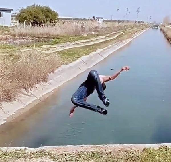 <p> 'Ölümüne meydan okuyorum, ölümüne yüzelim' diyen gençlerin bu davranışları tepki çekiyor.</p>