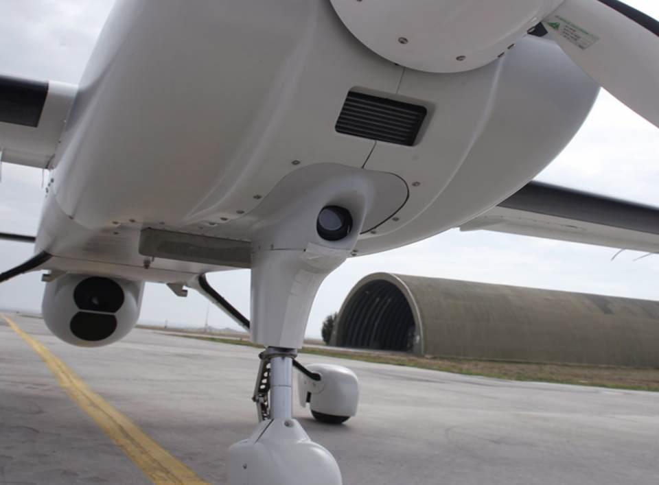 <p>Bu, İHA için çok kritik bir teknoloji. Arkadaşlarımız bunu başarıyla entegre etti. Şu haliyle dünyanın sayılı sistemlerinden biri. Karayel SATCOM'lu olarak çalışabilir ve kullanılabilir halde."</p>
<p> </p>