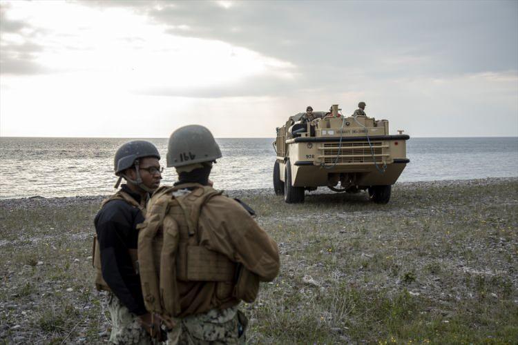 <p>16 NATO üyesi ülkenin katıldığı Baltık Operasyonları “Baltops 22” askeri tatbikatı, İsveç'in Gotland kentinde başladı. </p>

<p> </p>
