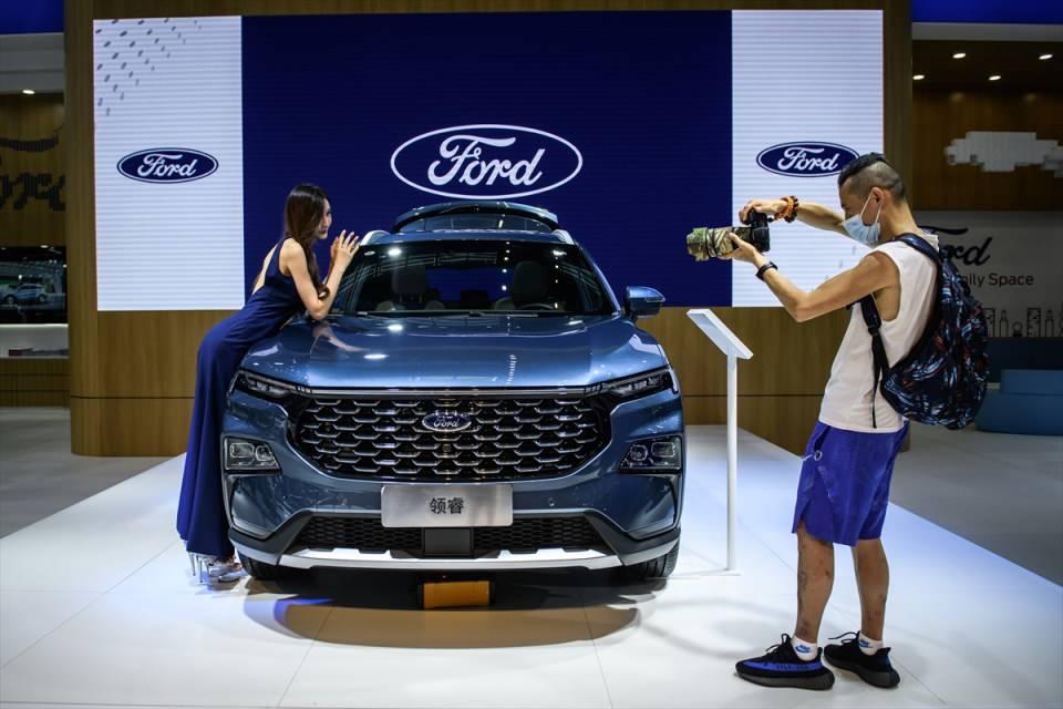 <p>Ford Lingrui</p>
