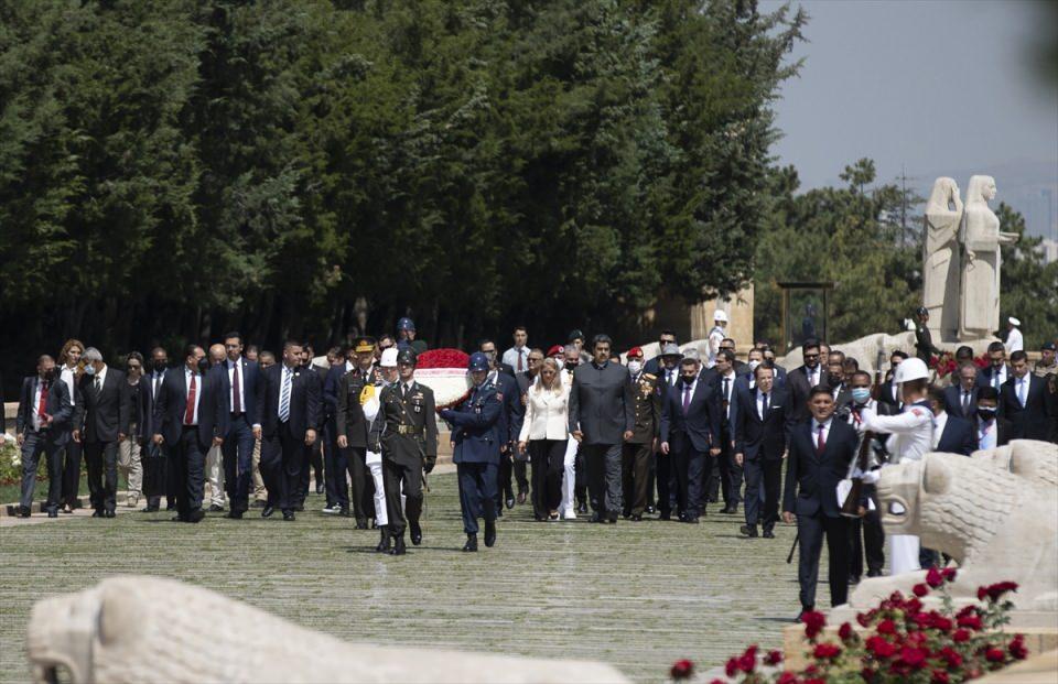 <p>Venezuela Devlet Başkanı Nicolas Maduro, Anıtkabir'e ziyarette bulundu.</p>

<p> </p>
