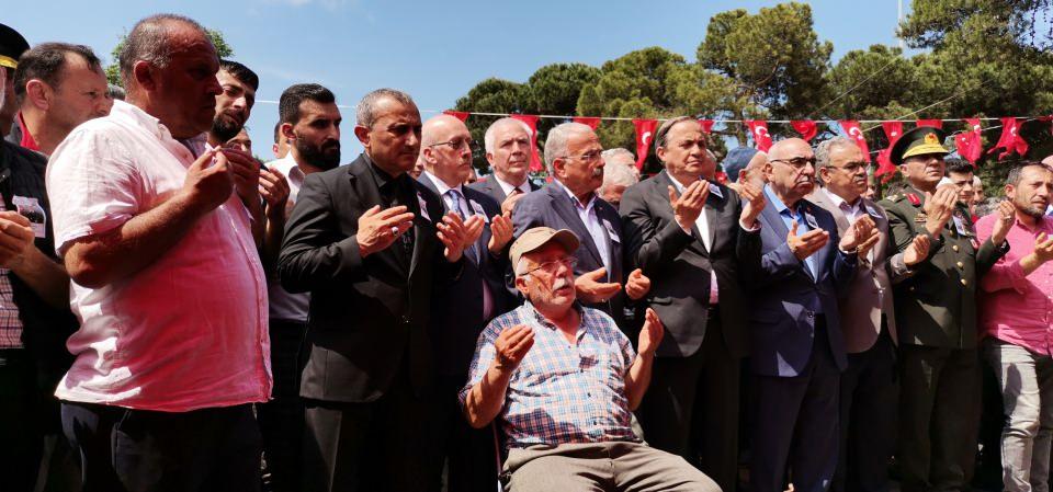 <p>Şehit Uzman Çavuş Demir, son yolculuğuna uğurlandı</p>

<p>​</p>
