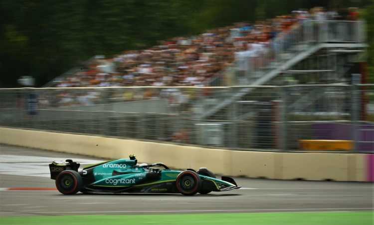 <p>Bakü’de, Formula 1 sezonunun 8. etabı olan Azerbaycan Grand Prix'si gerçekleştirildi. Yarışta Aston Martin takımından Sebastian Vettel rakipleriyle mücadele etti.</p>

<p> </p>
