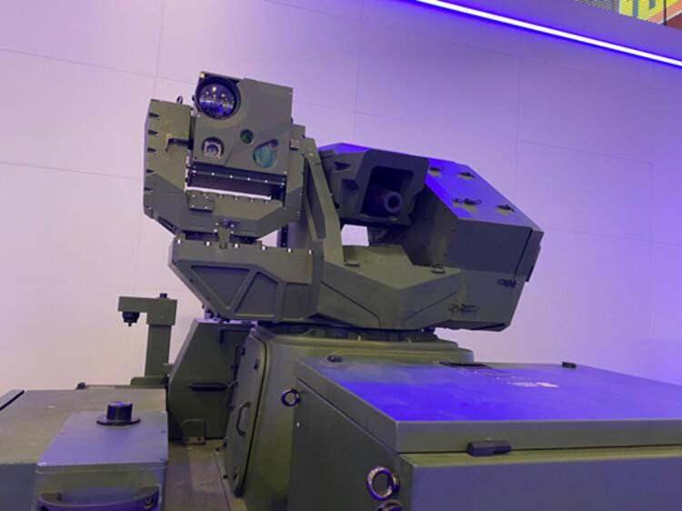 <p><strong>Kritik tesislerin korunmasında da görev alacak</strong></p>

<p>Uzaktan komuta yeteneğine sahip sistem, gelişmiş elektro-optik kameralarla otomatik hedef tespit ve takibi yapıyor.</p>
