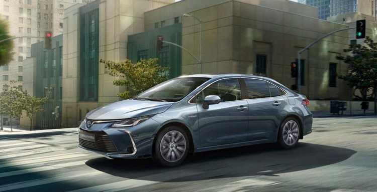 <p><strong>TOYOTA</strong></p>
<p> </p>
<p>Corolla 1.5 Vision </p>
<p>Liste fiyatı 488.500 TL</p>
<p>COROLLA 1.5 Vision Multidrive S - 510.000 TL</p>
<p>COROLLA 1.5 Dream - 540.150 TL </p>
<p>COROLLA 1.5 Dream Multidrive S - 561.700 TL</p>
<p>COROLLA 1.5 Flame Multidrive S - 597.400 TL</p>