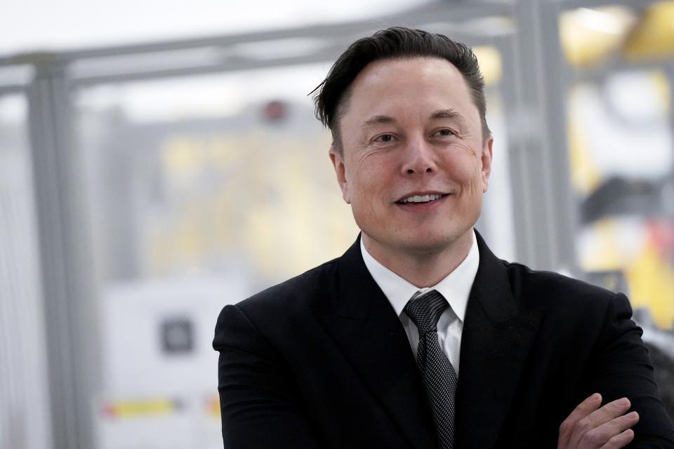 <p><strong>Elon Musk</strong><br />
<br />
SpaceX ve Tesla şirketlerinin CEO'su<br />
<br />
-73,2 milyar dolar</p>
