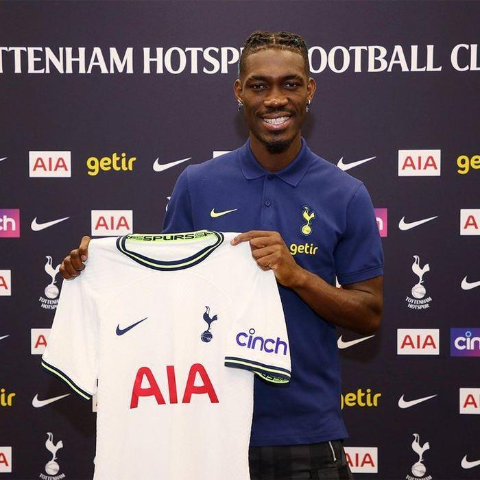 <p><strong>Yves Bissouma</strong></p>

<p>Brighton -> Tottenham</p>

<p>Bonservis: 29.2 milyon Euro</p>
