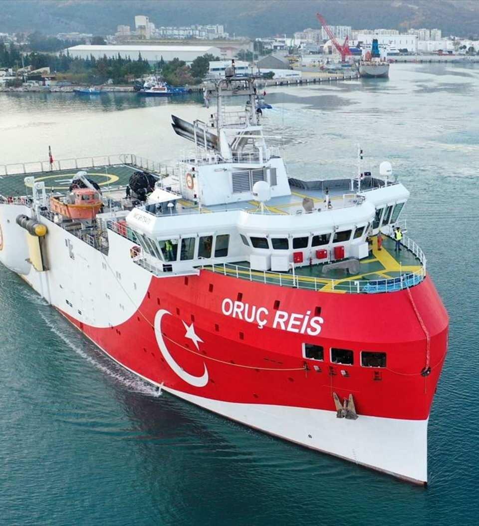 <p>- Deniz tabanından itivaren 15 bin metre derinlikteki jeolojik yapılar görüntülenebiliyor.</p>