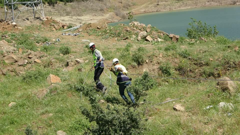 <p>Yaklaşık 29 yıl sonra buradaki köylerimiz yeniden elektrik enerjisiyle tanışacaklardır” dedi.</p>
