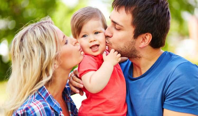 <p><span style="color:#000000"><strong>Hiçbir nefesi, hiçbir anı sensiz yaşamak istemem… Evimizin direği, evimizin reisi, iyi ki varsın baş tacımız. Babalar günün kutlu olsun sevgili eşim...</strong></span></p>