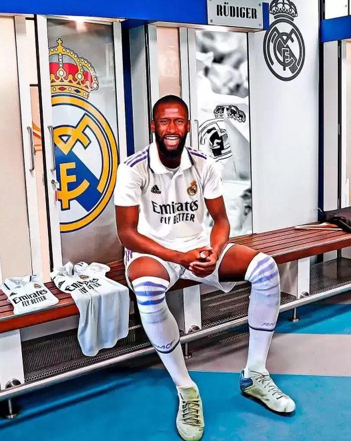 <p><strong>Antonio Rüdiger</strong></p>

<p>Chelsea -> Real Madrid</p>

<p>Bonservis: Bedelsiz</p>
