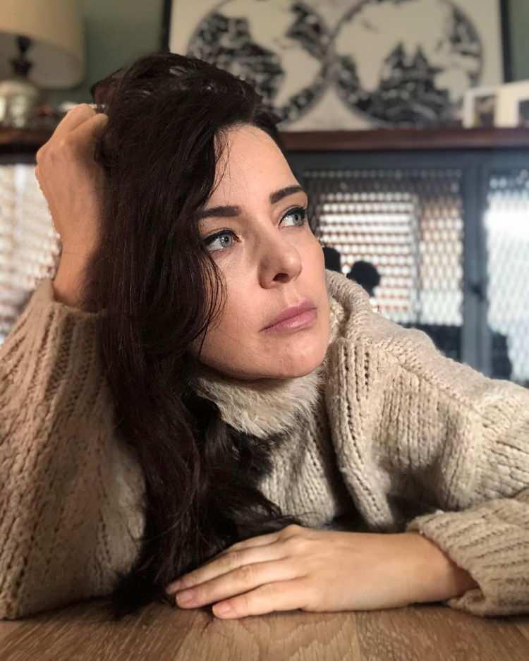 <p><strong>Ünlü sunucu 11 yaşına kadar yetimhanede büyüdü.</strong></p>