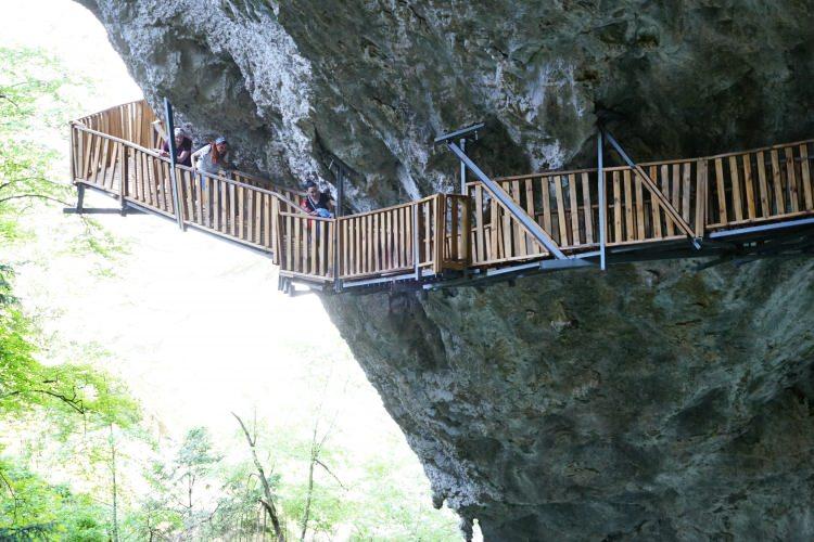 <p>Kanyonları ile ünlü Kastamonu’nun 2 bin 500 nüfuslu Pınarbaşı ilçesini geçen yıl pandemiye rağmen 200 bin kişi ziyaret etti.</p>