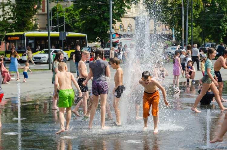 <p> İtalya</p>

<p><br />
İtalya'da yüksek sıcaklıklar nedeniyle 4 kent için alarm verildi.</p>
