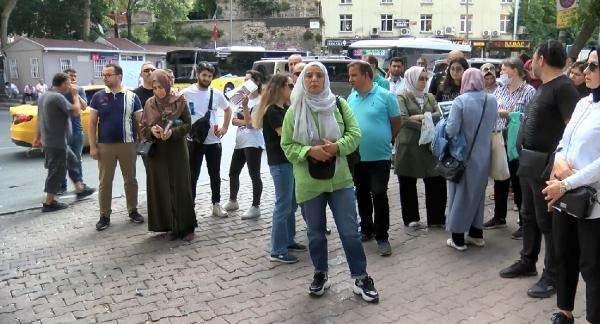 <p>YKS'nin ilk oturumu olan Temel Yeterlilik Testi saat 10.15.'te başladı. Adaylar belirtilen saatte, sınava girecekleri okullara geldi.</p>