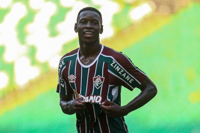 <p><strong>Luiz Henrique</strong></p>
<p>Fluminense -> Real Betis</p>
<p>Bonservis: 12.6 milyon Euro</p>