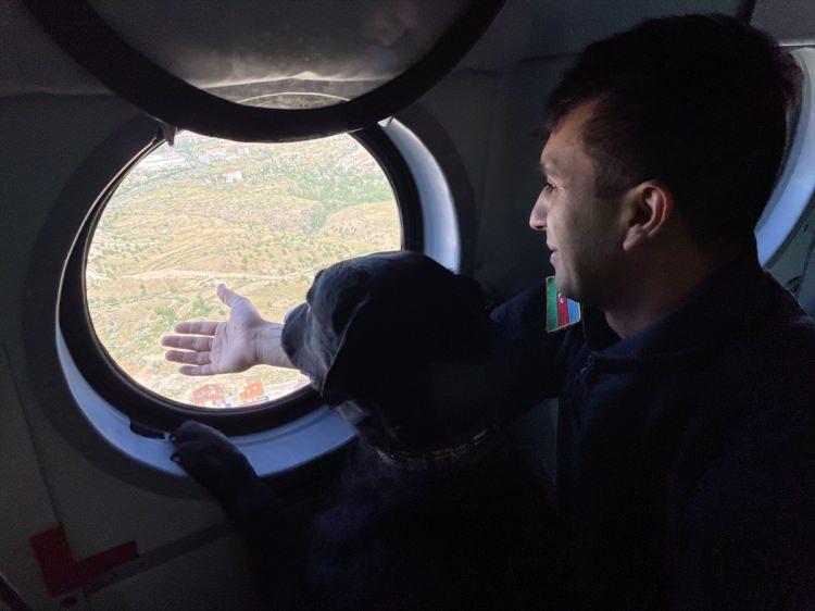 <p>Çeşitli ülke personelleri de JAKEM'de eğitiliyor</p>
<p>JAKEM Komutanı Jandarma Albay İlyas Uysal, AA muhabirine, talepler doğrultusunda farklı dost ülke personelinin de Jandarma Genel Komutanlığınca belirlenen kontenjan dahilinde JAKEM'de eğitim aldığını belirtti.</p>