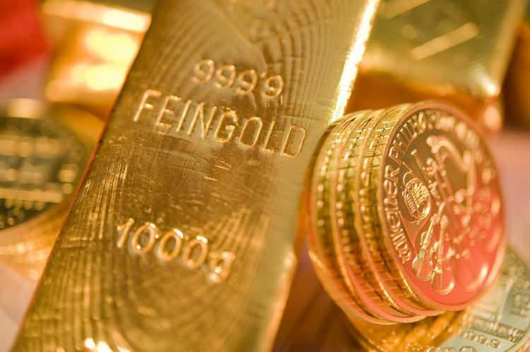 <p>Fed Başkanı Jerome Powell ABD Kongresi’nde yaptığı yarıyıllık sunumun ikinci gününde “Fiyat istikrarını tekrar temin etmemiz ve enflasyonu yüzde 2 seviyesine çekmemiz gerekiyor çünkü bunlar olmadan sürdürülebilir bir azami istihdam dönemi yaşamamız mümkün olmaz” değerlendirmesinde bulundu.</p>