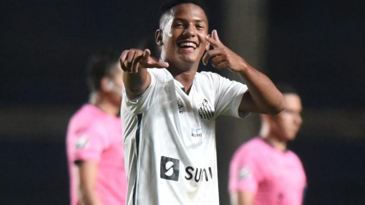 <p>Ocak 2021'de profesyonel sözleşme imzalayan futbolcunun piyasa değeri 10 milyon Euro seviyesinde. Gabriel, forvet ve sağ kanat olarak performans gösterebiliyor.</p>