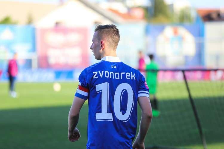 <p>Slaven Belupo'da yetişip takımına 1,7 milyon Euro kazandırarak Bayern Münih'e geçen Lovro Zvonarek, listenin 13'üncü basamağında. </p>