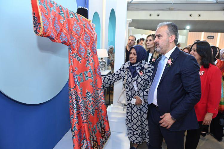 <p><a href="https://www.yasemin.com/"><span style="color:rgb(240, 248, 255)"><strong>(Yasemin.com)</strong></span></a></p>
