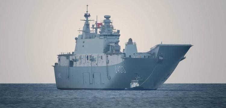 <p><strong>TCG ANADOLU TEKNİK ÖZELLİKLERİ</strong></p>
<p>Gemi boyu ve genişliği: 232x32 m Azami yükseklik: 58 m Maksimum sürat: 21 knots Hareket siası: 9.000 mil Ağır yük garajı: 1.410 m² Hafif yük garajı: 1.880 m²</p>