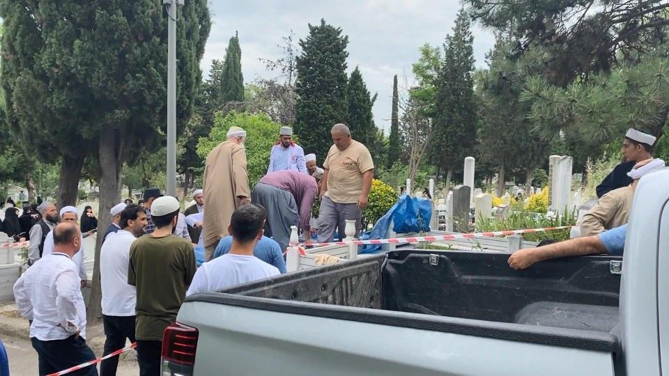<p>Ustaosmanoğlu için bugün Fatih Camii'nde Cuma Namazı'nın ardından cenaze namazı kılınacak. </p>
