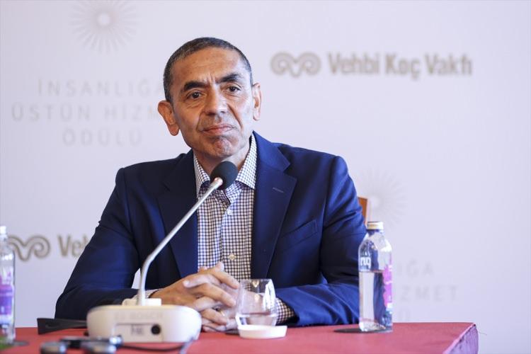 <p>Törene Koç Holding Yönetim Kurulu Üyesi ve Vehbi Koç Vakfı Yönetim Kurulu Başkanı Semahat Arsel, Koç Holding Yönetim Kurulu Başkanvekili Ali Y. Koç, Koç Holding Yönetim Kurulu Üyesi Caroline N. Koç, Koç Holding Yönetim Kurulu Üyesi İpek Kıraç, Koç Holding Üst Yöneticisi (CEO) Levent Çakıroğlu ile holdingin bazı üst düzey yöneticileri ve davetliler katıldı.</p>
