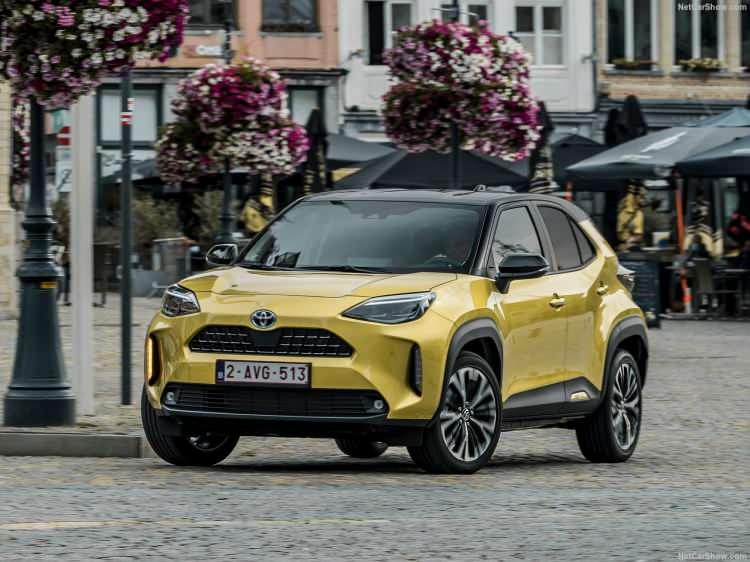 <p>YARİS CROSS 667.800 TL’den başlayıp 829.300 TL’ye kadar çıkıyor.</p>

