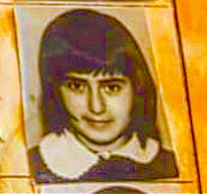 <p><strong>İşte o fotoğraf...</strong></p>

<p> </p>

<p><strong>Hayranları Tilbe'yi yorum yağmuruna tuttu. Bazıları ise Tilbe'nin çocukluk fotoğraflarına 'erkek çocuğu sandım dedi. </strong></p>
