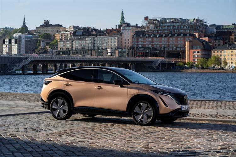 <p>Nissan'ın, Stockholm'de tanıtımını gerçekleştirdiği Qashqai e-POWER'ın Türkiye pazarına bu yılın son çeyreğinde, Ariya'nın ise 2023'ün ikinci yarısında sunulması bekleniyor.</p>

<p> </p>
